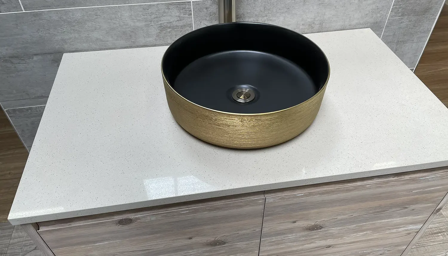 Frameless Bathroom Mirror Design